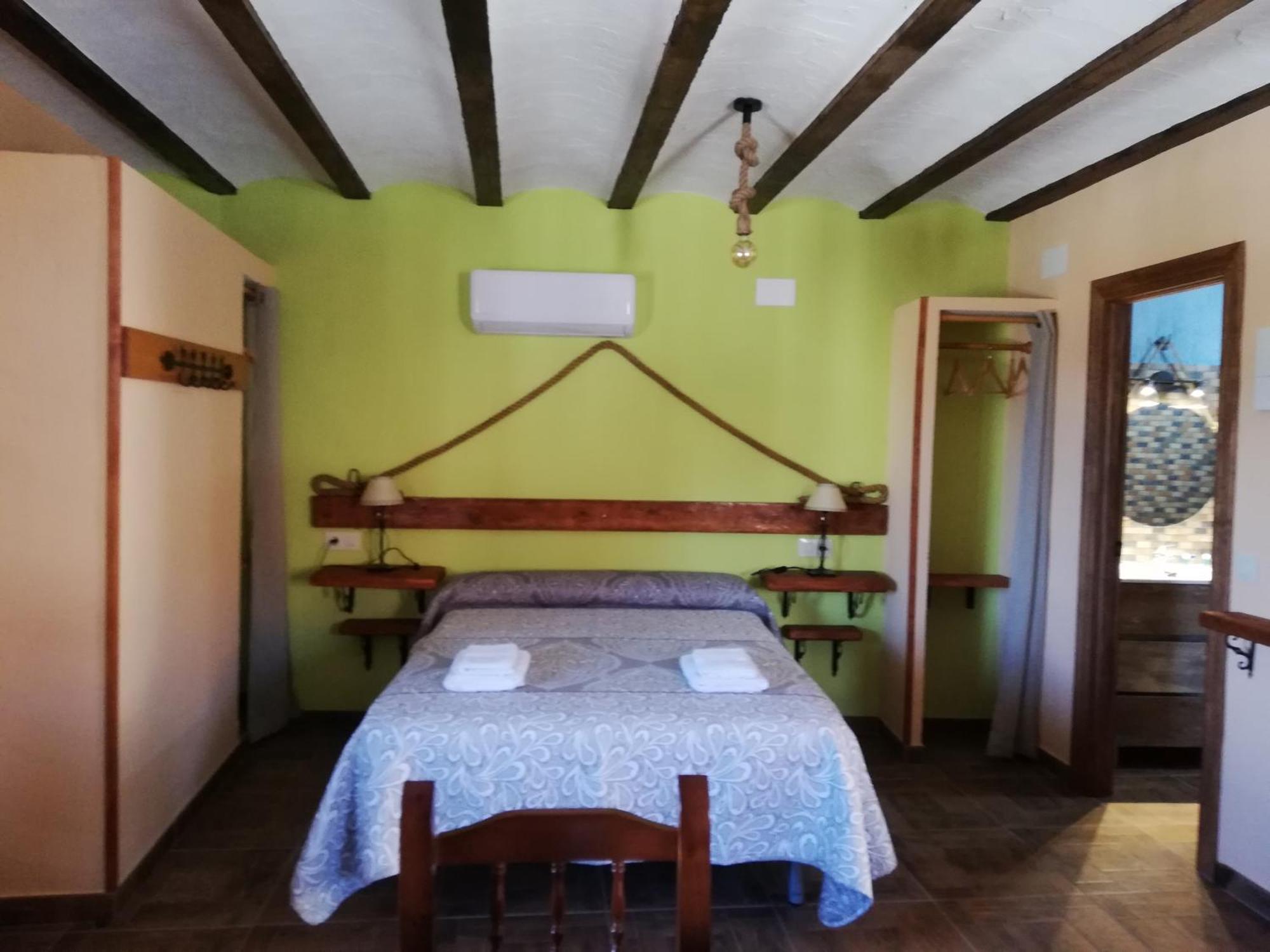Hotel Alojamiento Rural Los Carriles Enguídanos Exterior foto
